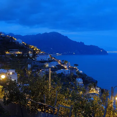 L'antico Borgo Dei Limoni Bed and breakfast 4*