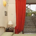 L'antico Borgo Dei Limoni Bed & Breakfast 4*
