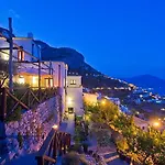 L'antico Borgo Dei Limoni 4*