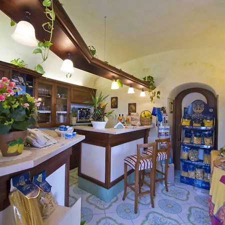 L'antico Borgo Dei Limoni Panzió 4*