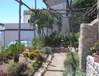 Panzió L'antico Borgo Dei Limoni 4*