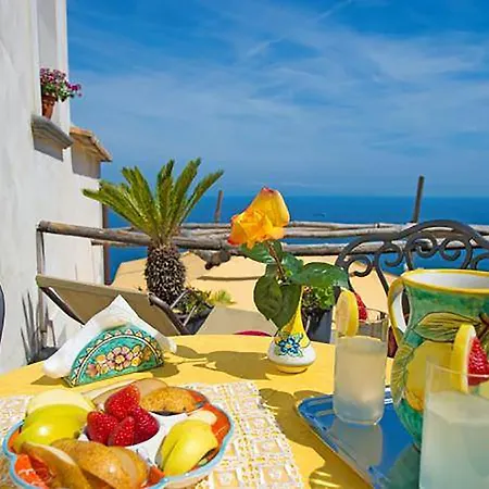 L'antico Borgo Dei Limoni Frühstückspension 2*