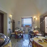 Panzió L'antico Borgo Dei Limoni 4*