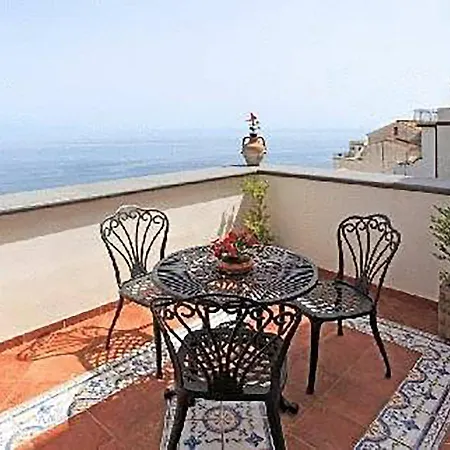 L'antico Borgo Dei Limoni Bed and breakfast