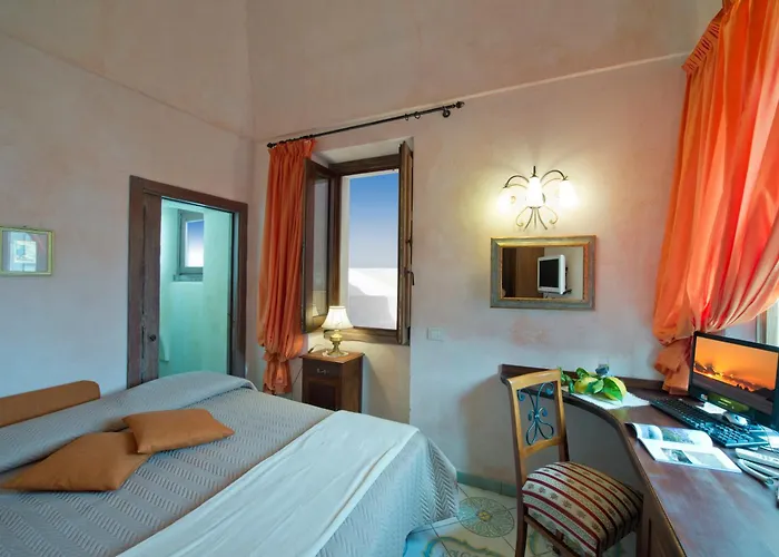 Frühstückspension L'antico Borgo Dei Limoni 4*
