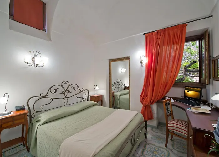 L'antico Borgo Dei Limoni Frühstückspension 4*