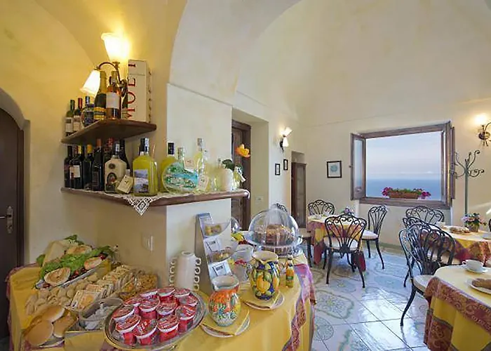 Frühstückspension L'antico Borgo Dei Limoni 4*