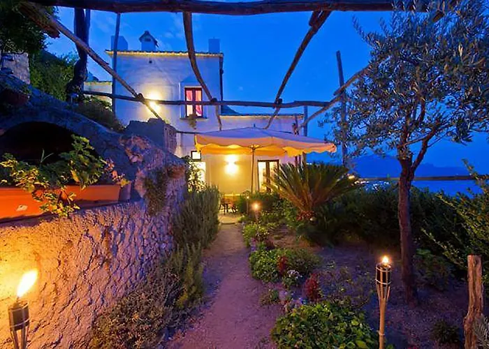 L'antico Borgo Dei Limoni Frühstückspension 4*