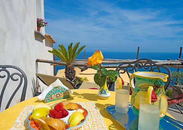 L'antico Borgo Dei Limoni Frühstückspension 4*